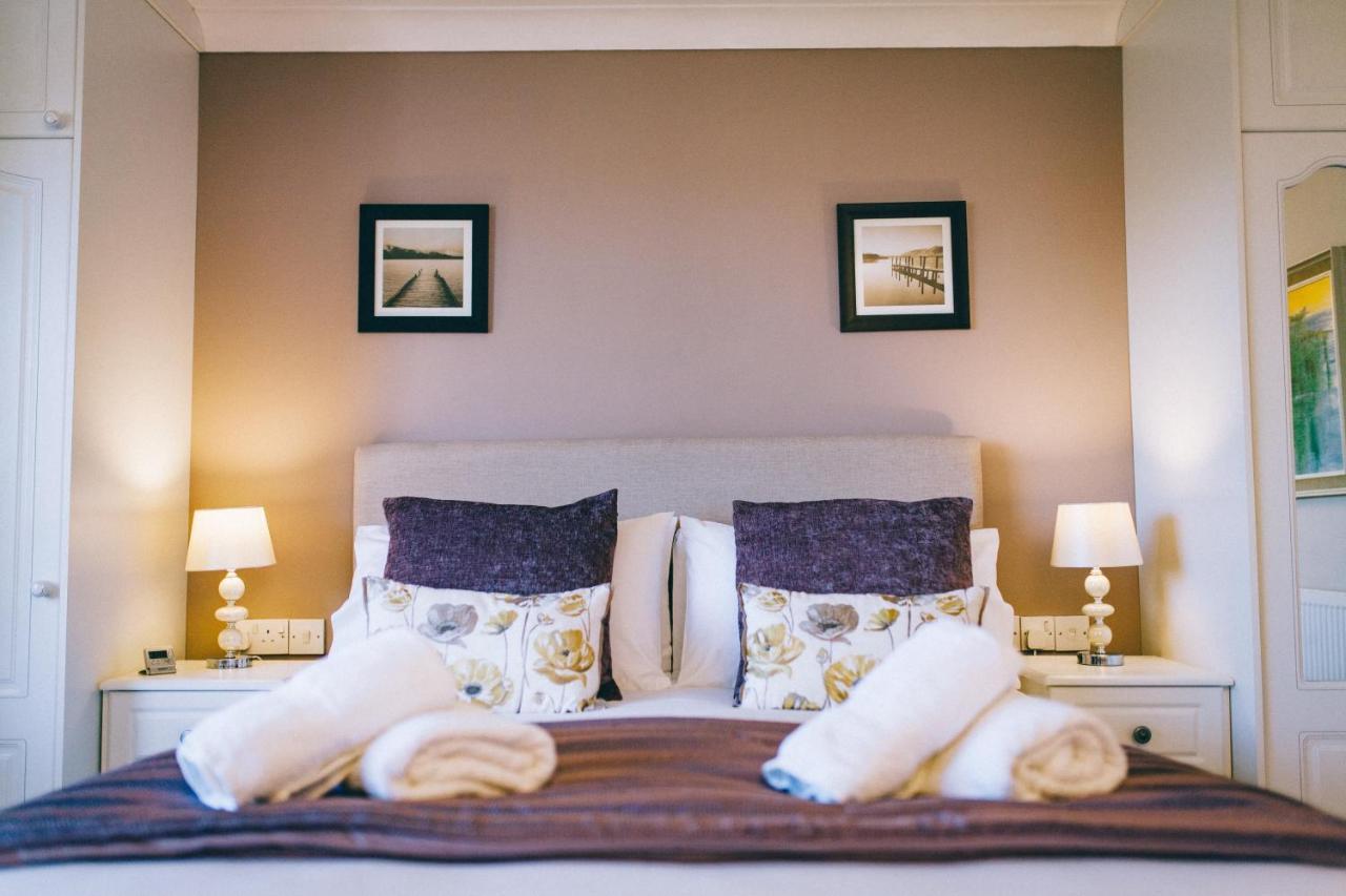 Ferlas Bed And Breakfast Penrhyndeudreath Ngoại thất bức ảnh